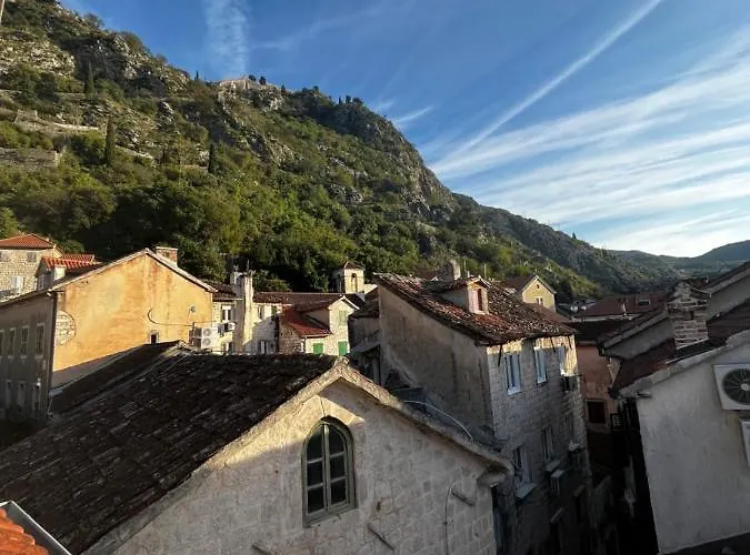 Athos Guesthouse